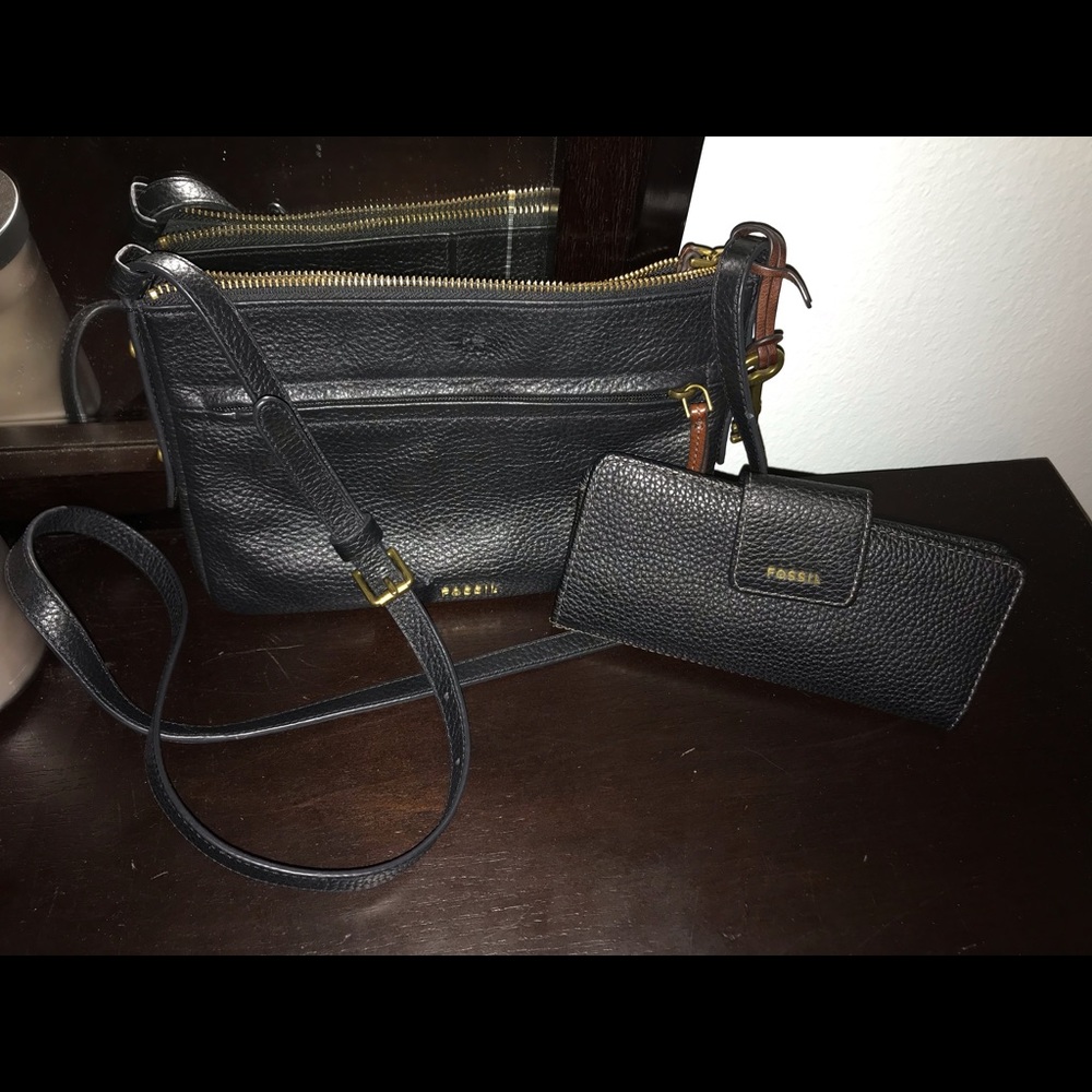 Fossil leather crossbody with matching wallet